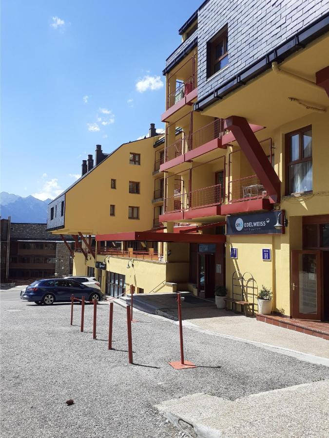 Apartamentos SNÖ Edelweiss Aramón Aramón Cerler Exterior foto