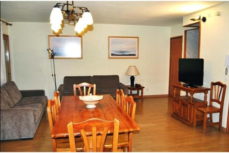 Apartamentos SNÖ Edelweiss Aramón Aramón Cerler Zimmer foto